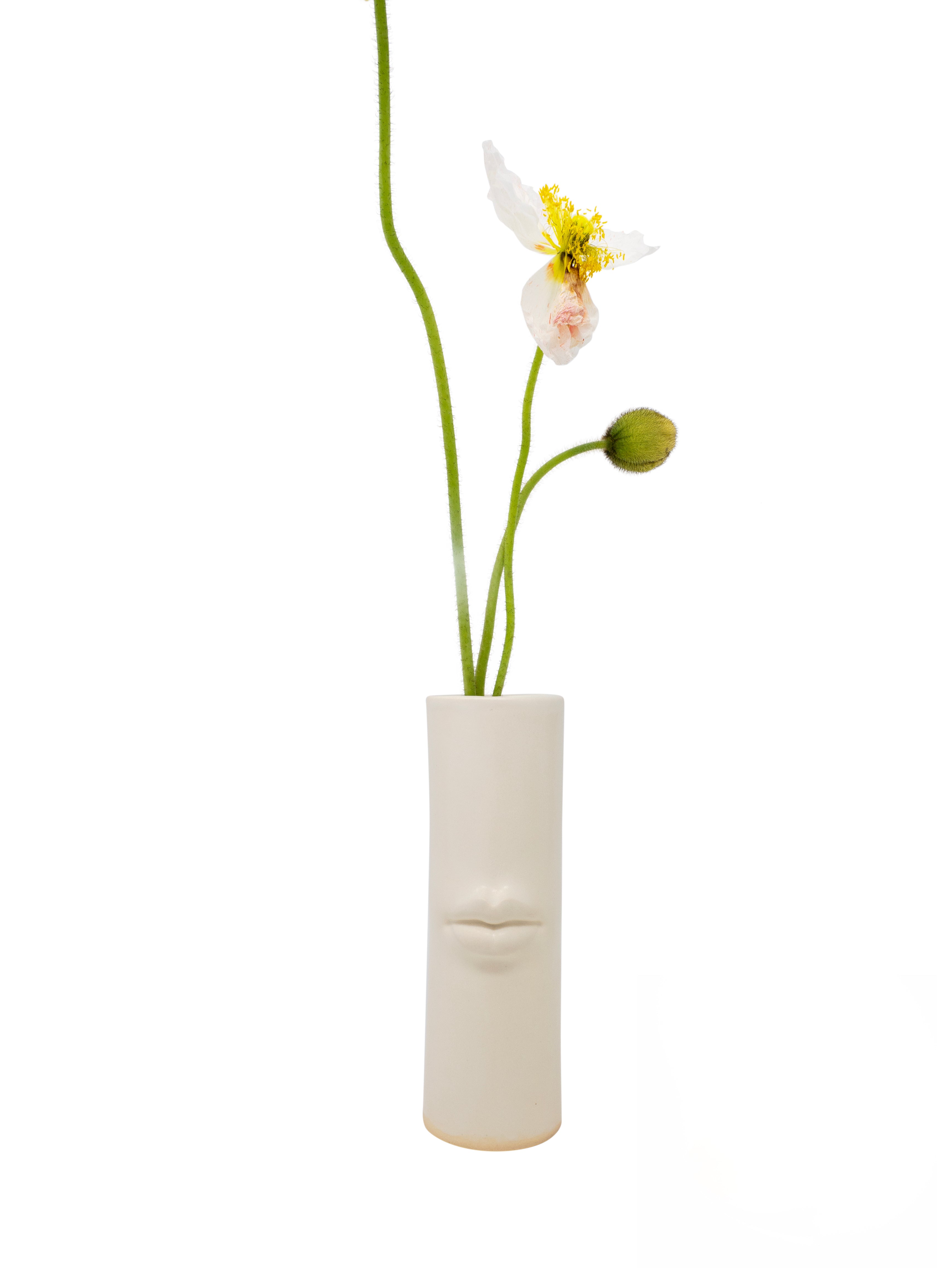 Mouth Pillar Vase